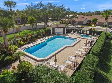 6085 Clubside Drive Sarasota FL 34243