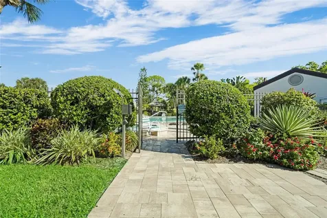 6085 Clubside Drive Sarasota FL 34243