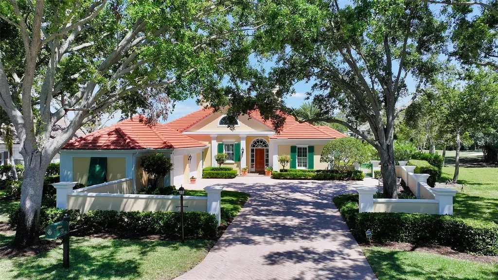 228 Saint James Park Osprey FL 34229