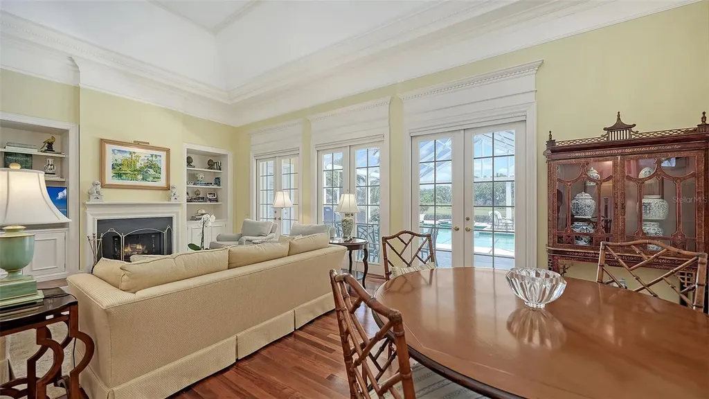 228 Saint James Park Osprey FL 34229