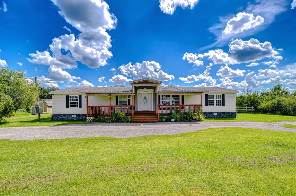 43650 County Road 54 E Kathleen FL 33849