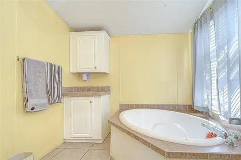 43650 County Road 54 E Kathleen FL 33849