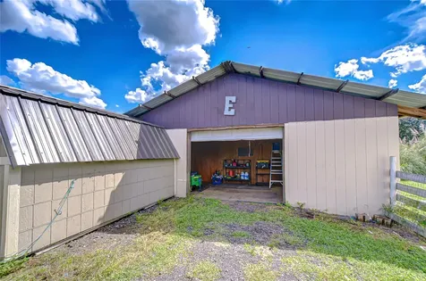 43650 County Road 54 E Kathleen FL 33849