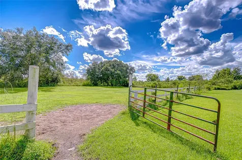 43650 County Road 54 E Kathleen FL 33849