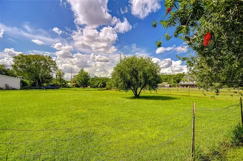 43650 County Road 54 E Kathleen FL 33849