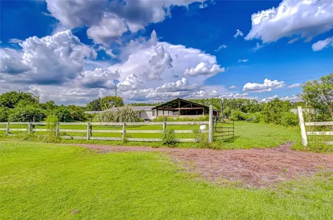 43650 County Road 54 E Kathleen FL 33849