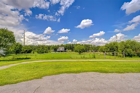 43650 County Road 54 E Kathleen FL 33849