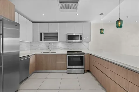 25 Munoz Rivera San Juan PR 00901