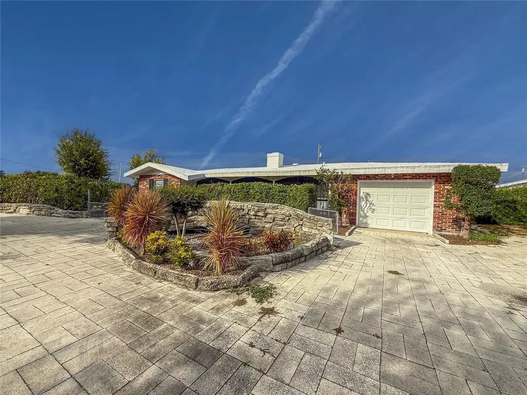 3205 Bougainvillea Street Sarasota FL 34239