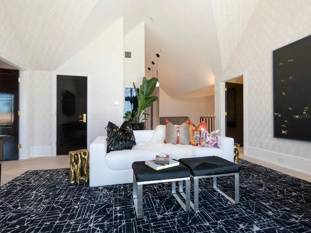 440 Meadow Lark Drive Sarasota FL 34236
