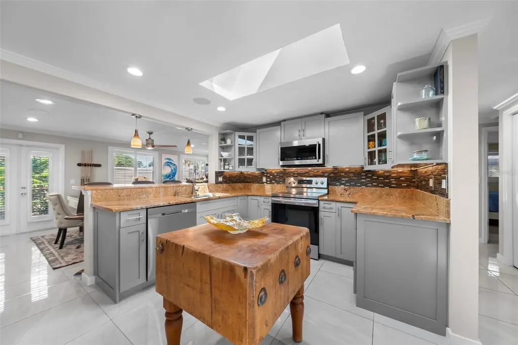 5346 Palos Verdes Drive Sarasota FL 34231