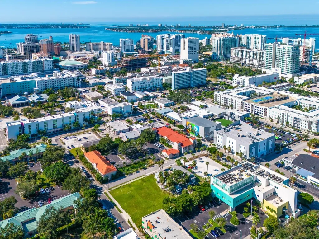 701 Cohen Way Sarasota FL 34236