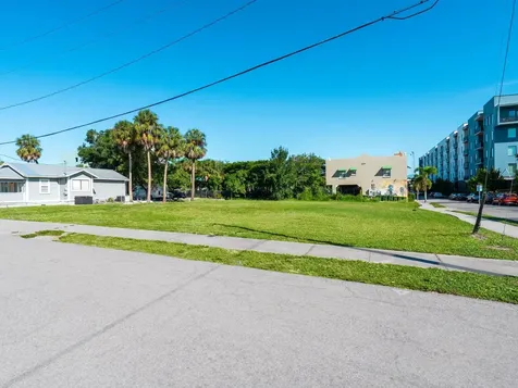 701 Cohen Way Sarasota FL 34236