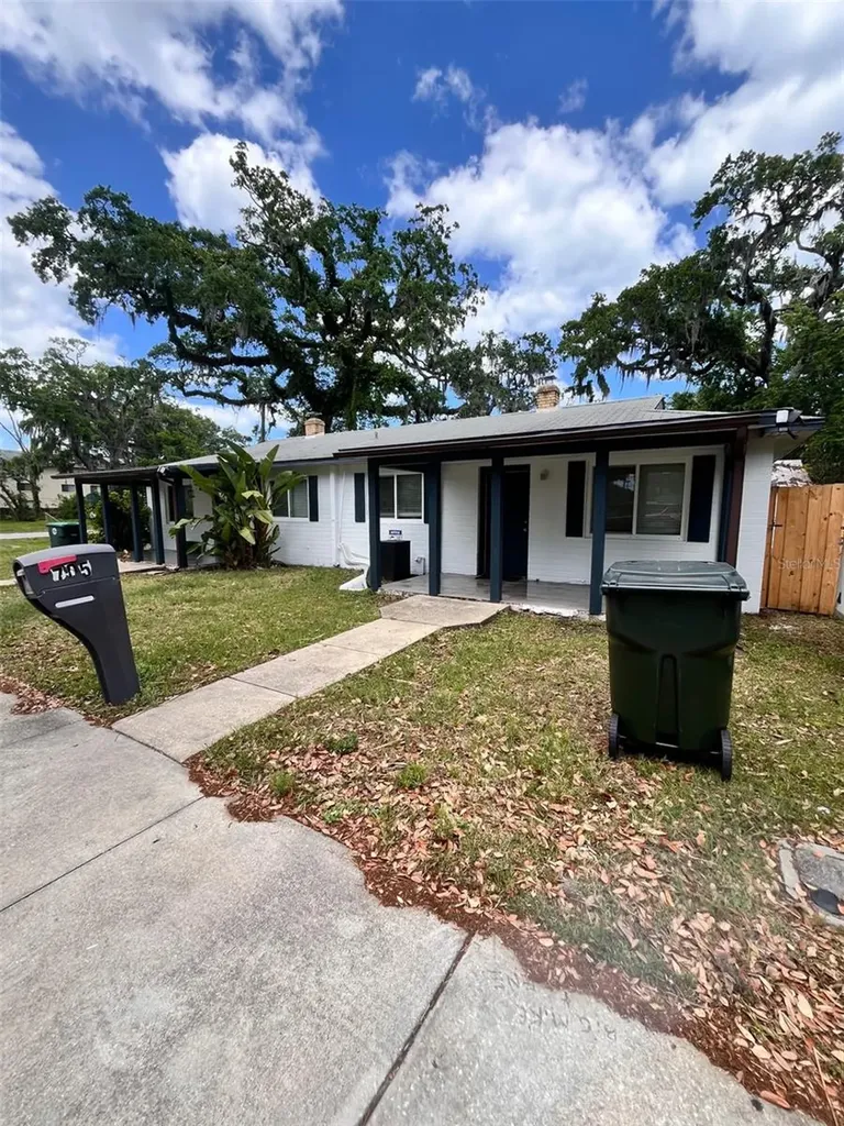 701-705 S Palmetto Avenue Daytona Beach FL 32114