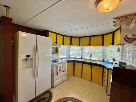 616 50th Avenue Terrace W Bradenton FL 34207