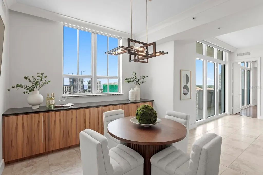 1350 Main Street Sarasota FL 34236