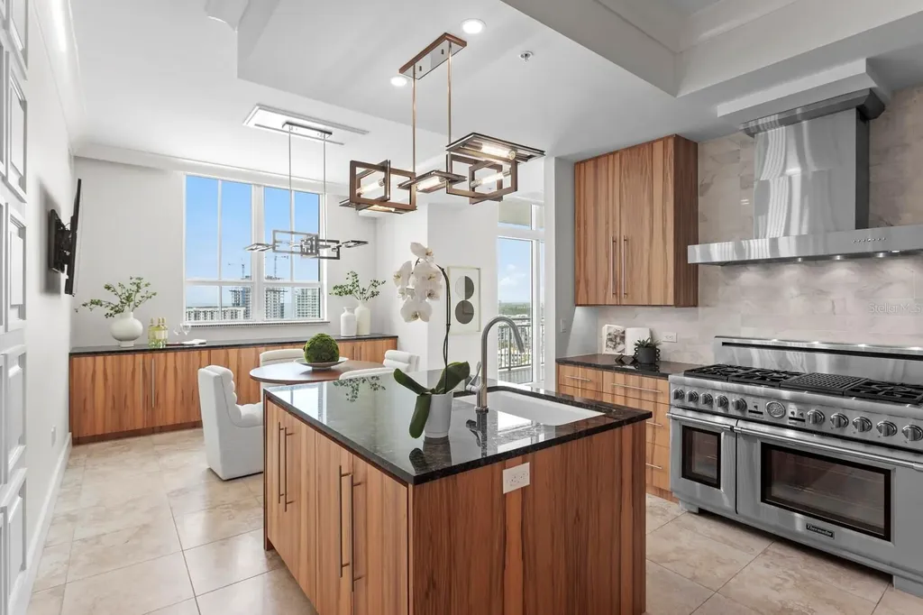 1350 Main Street Sarasota FL 34236