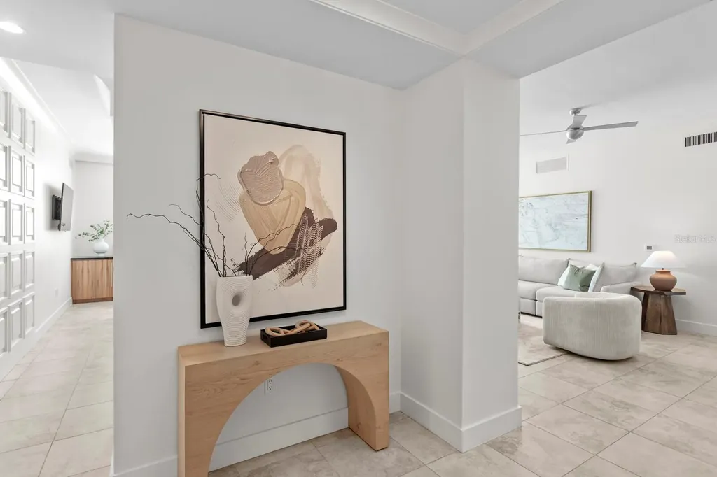 1350 Main Street Sarasota FL 34236