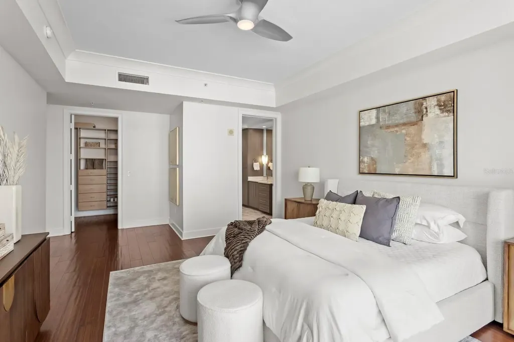 1350 Main Street Sarasota FL 34236