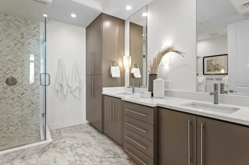 1350 Main Street Sarasota FL 34236