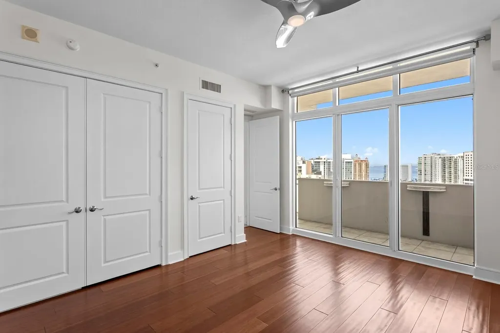 1350 Main Street Sarasota FL 34236