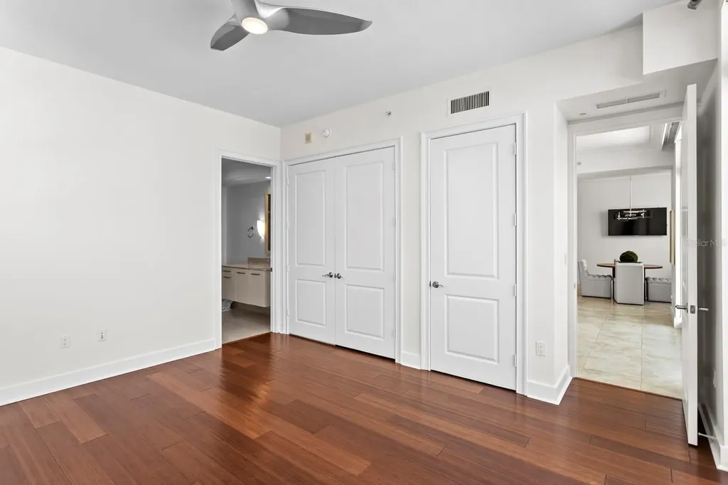 1350 Main Street Sarasota FL 34236