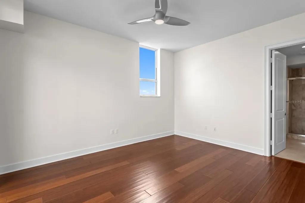 1350 Main Street Sarasota FL 34236