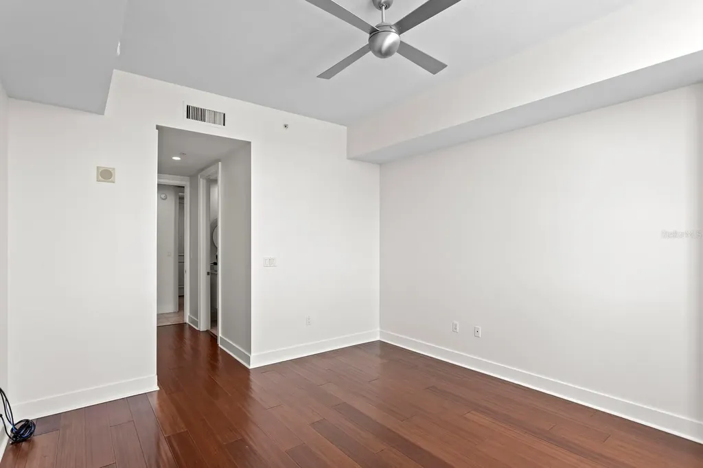 1350 Main Street Sarasota FL 34236