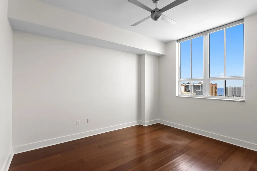 1350 Main Street Sarasota FL 34236