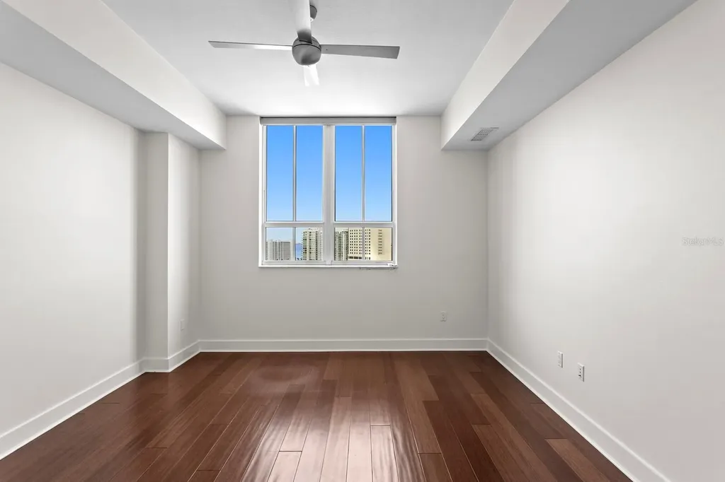 1350 Main Street Sarasota FL 34236