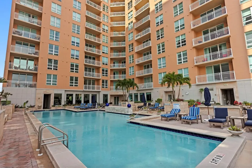 1350 Main Street Sarasota FL 34236