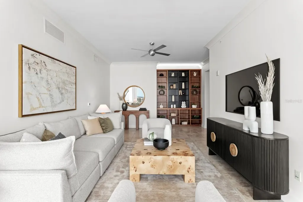 1350 Main Street Sarasota FL 34236