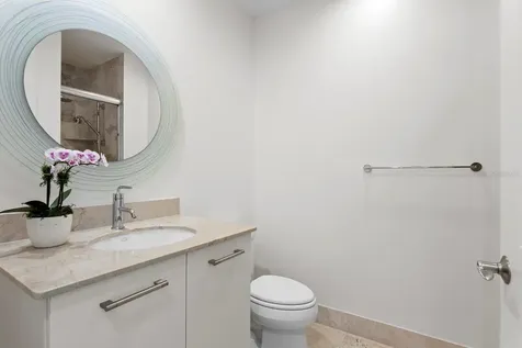 1350 Main Street Sarasota FL 34236