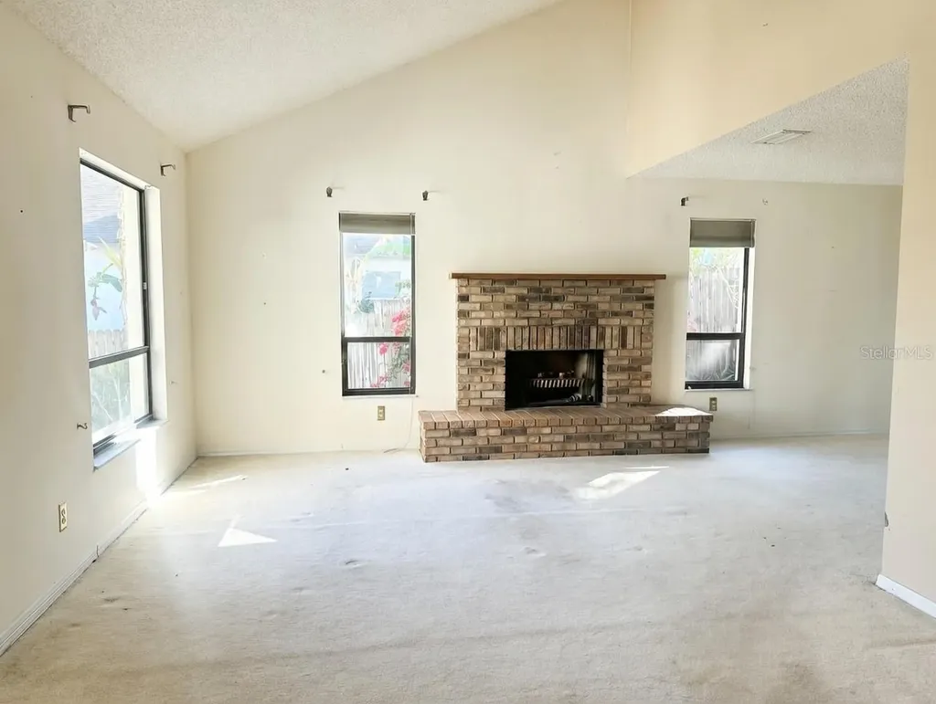 628 Timber Lane Tarpon Springs FL 34689