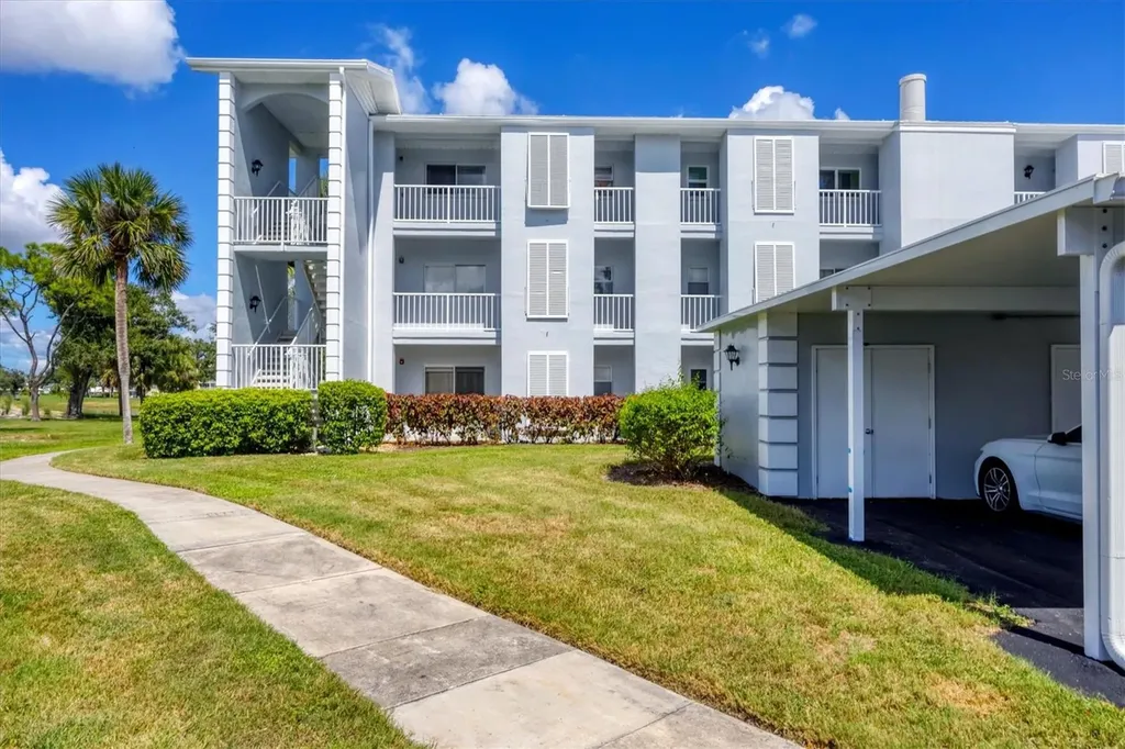 404 Cerromar Circle N Venice FL 34293