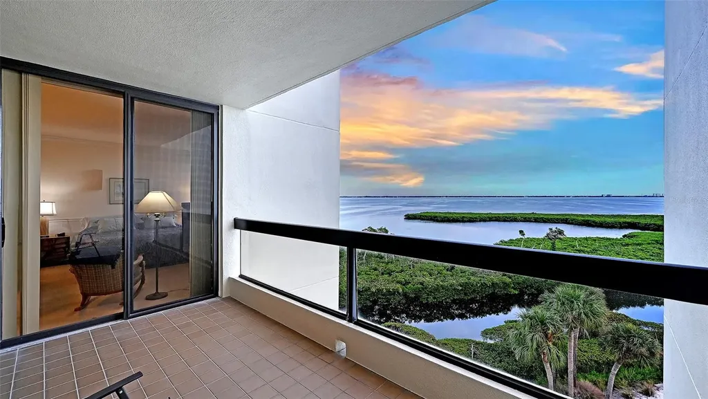 1932 Harbourside Drive Longboat Key FL 34228
