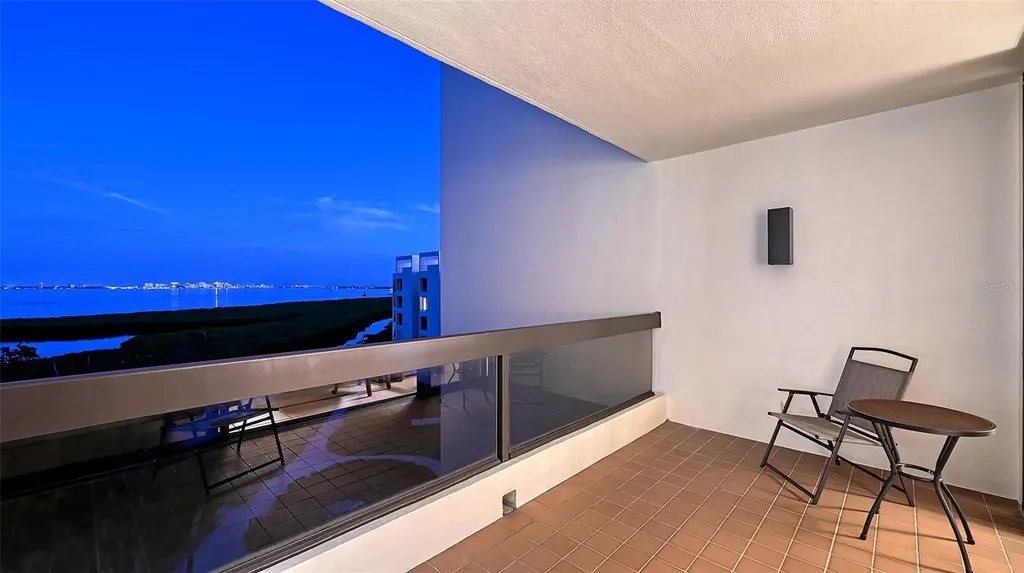 1932 Harbourside Drive Longboat Key FL 34228