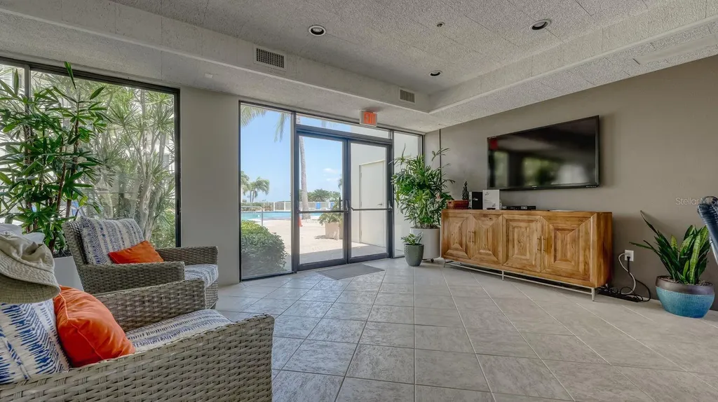 1932 Harbourside Drive Longboat Key FL 34228