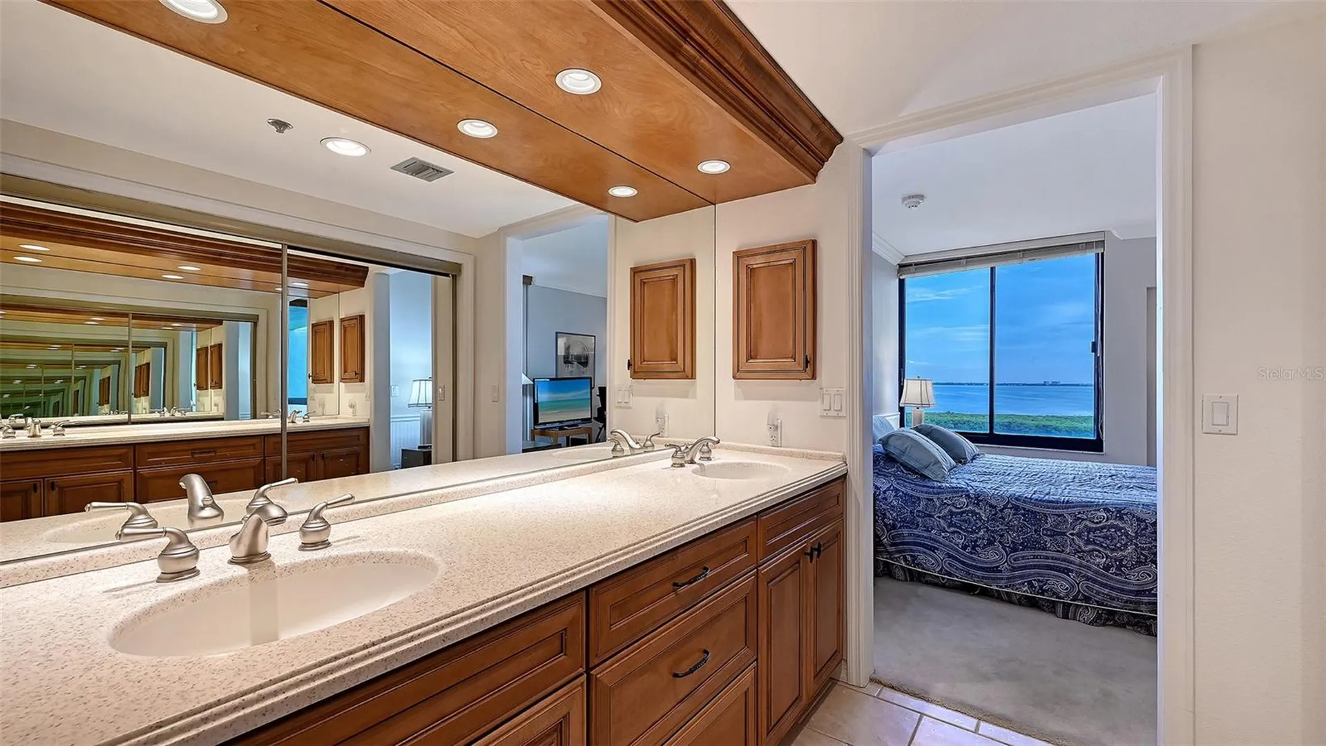 1932 Harbourside Drive Longboat Key FL 34228
