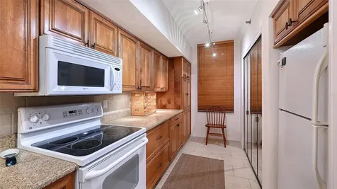 1932 Harbourside Drive Longboat Key FL 34228