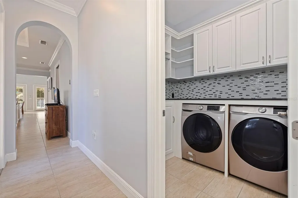 6101 Yeats Manor Drive Tampa FL 33616