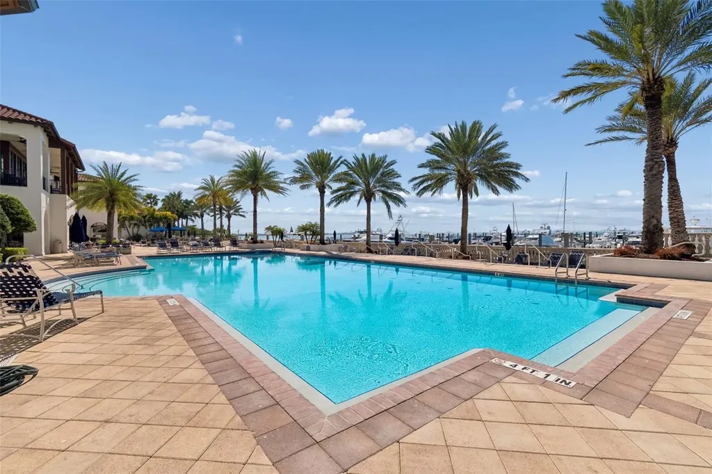 6101 Yeats Manor Drive Tampa FL 33616