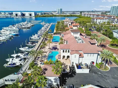 6101 Yeats Manor Drive Tampa FL 33616