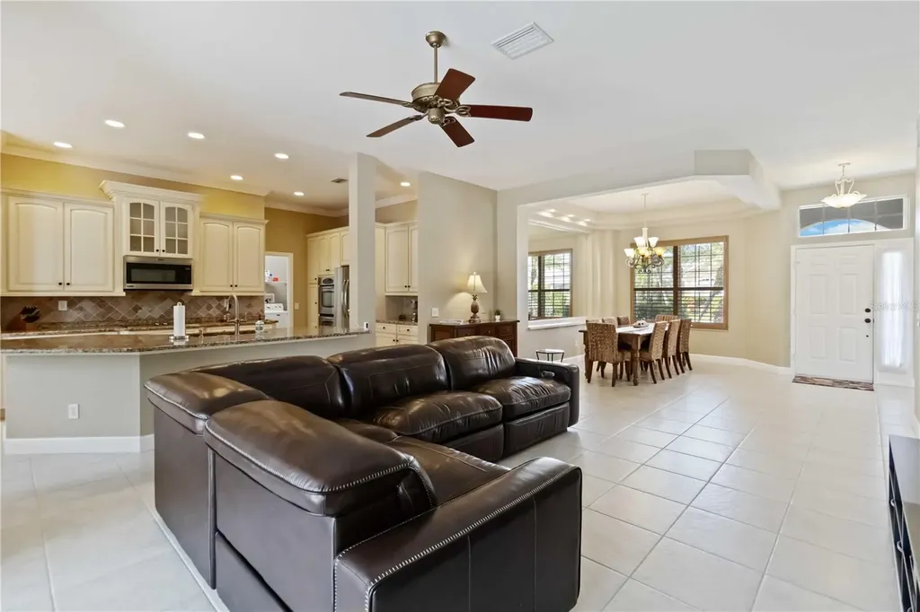 343 Londonderry Drive Sarasota FL 34240