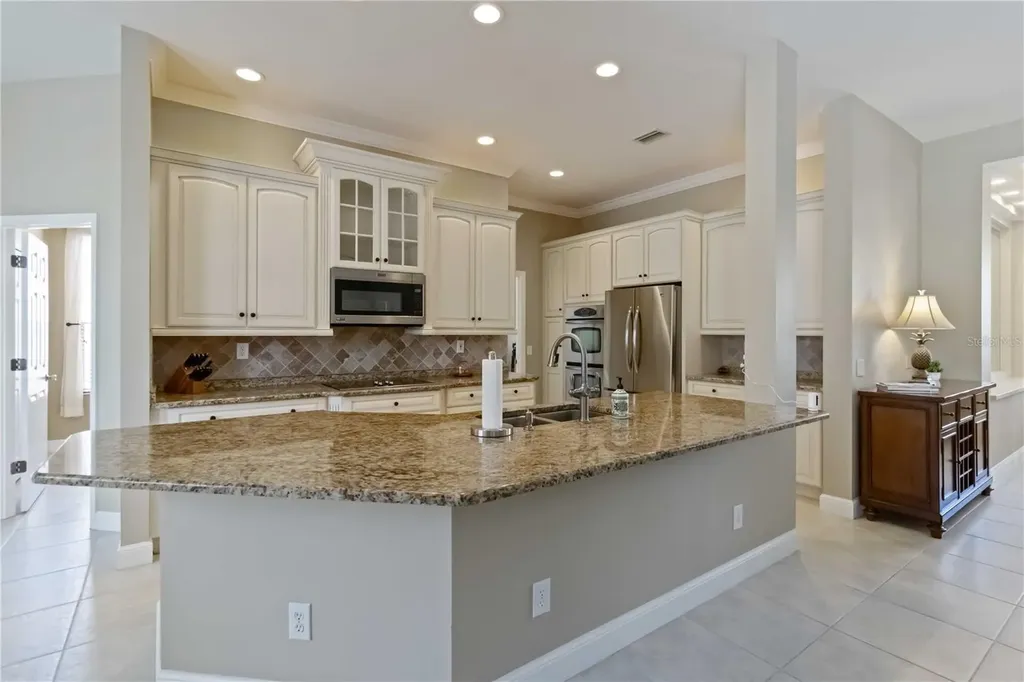 343 Londonderry Drive Sarasota FL 34240