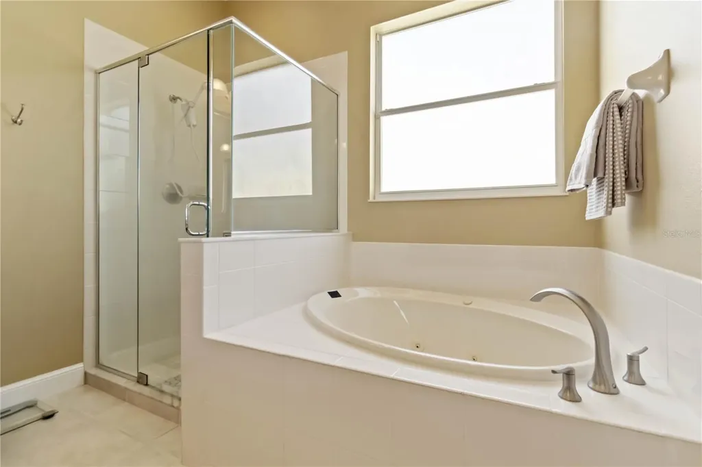343 Londonderry Drive Sarasota FL 34240