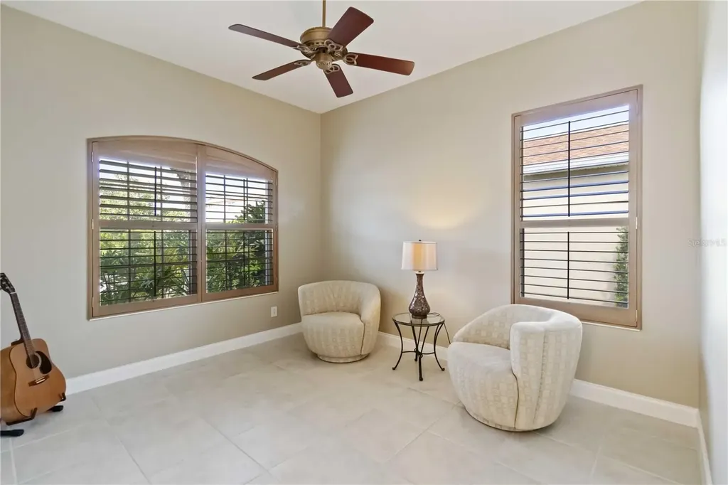 343 Londonderry Drive Sarasota FL 34240