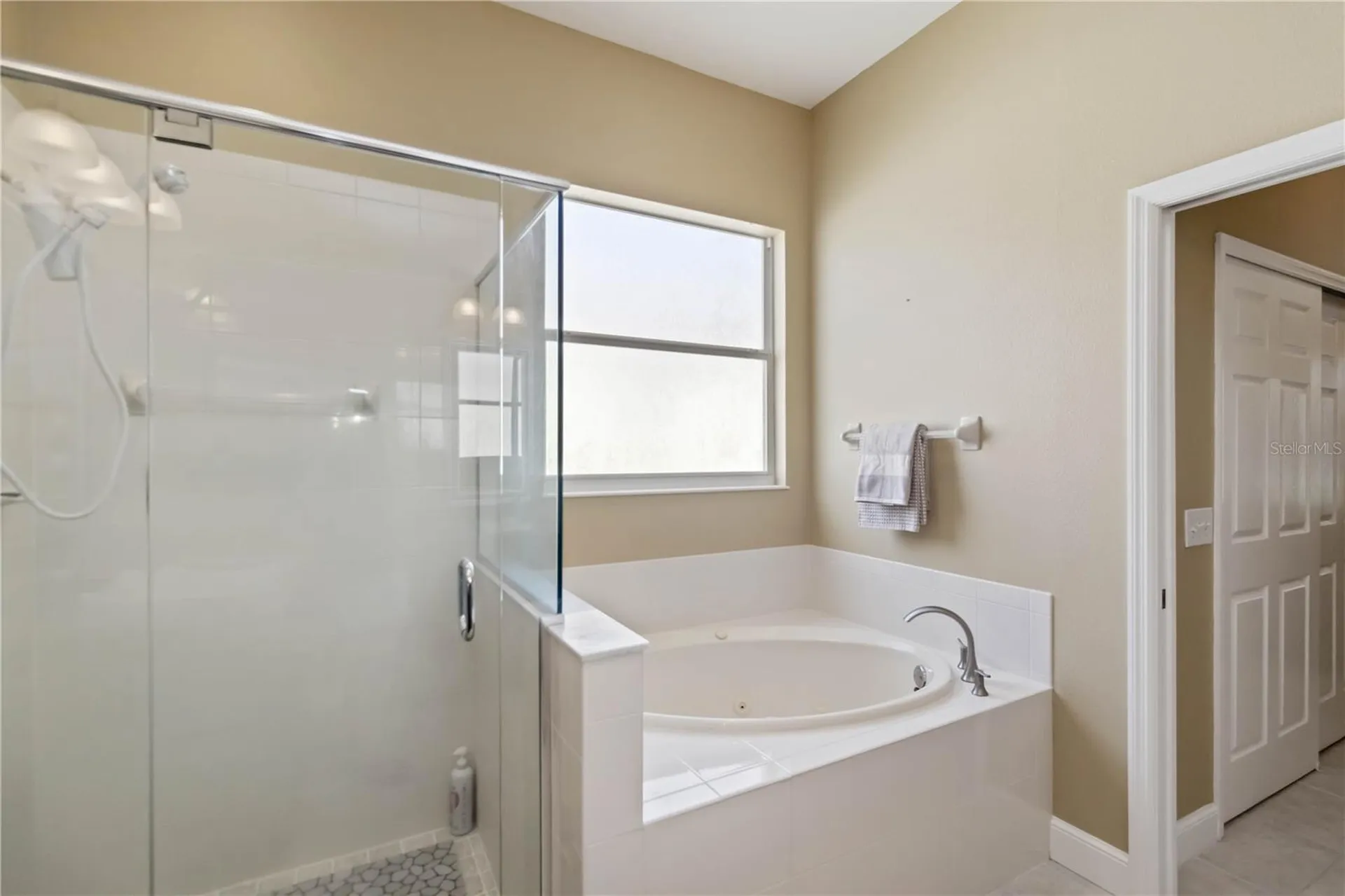 343 Londonderry Drive Sarasota FL 34240