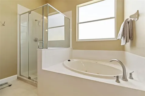 343 Londonderry Drive Sarasota FL 34240
