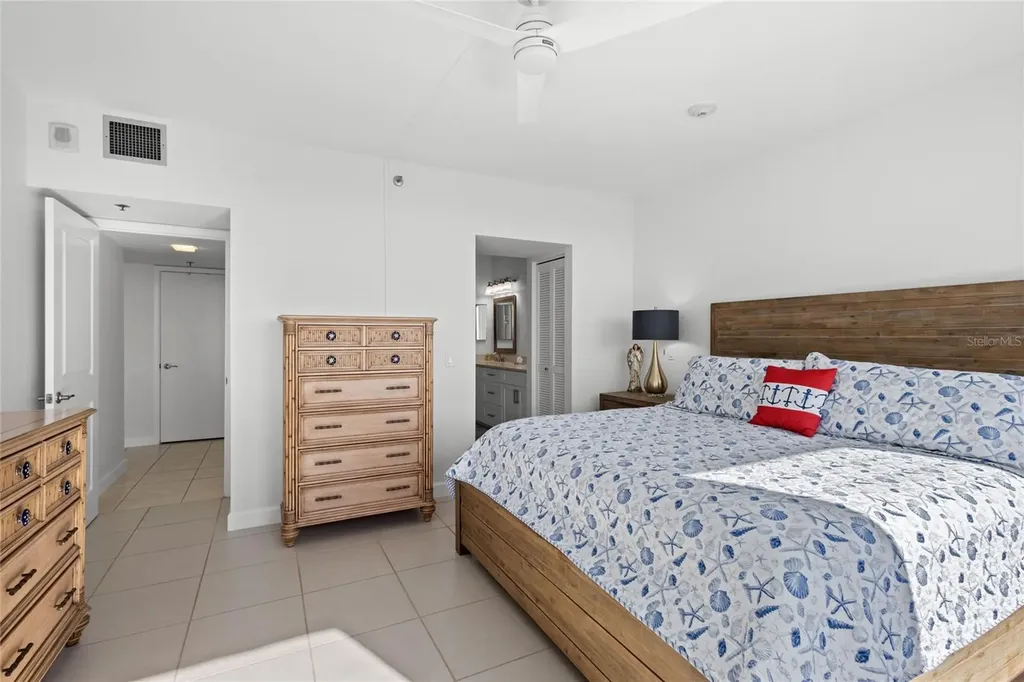1065 Gulf Of Mexico Drive Longboat Key FL 34228